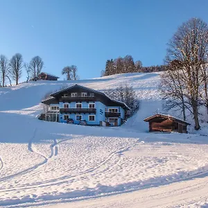 saalbach-apartments-landhaus-bernkogel.saalbachhinterglemmhotels.com/